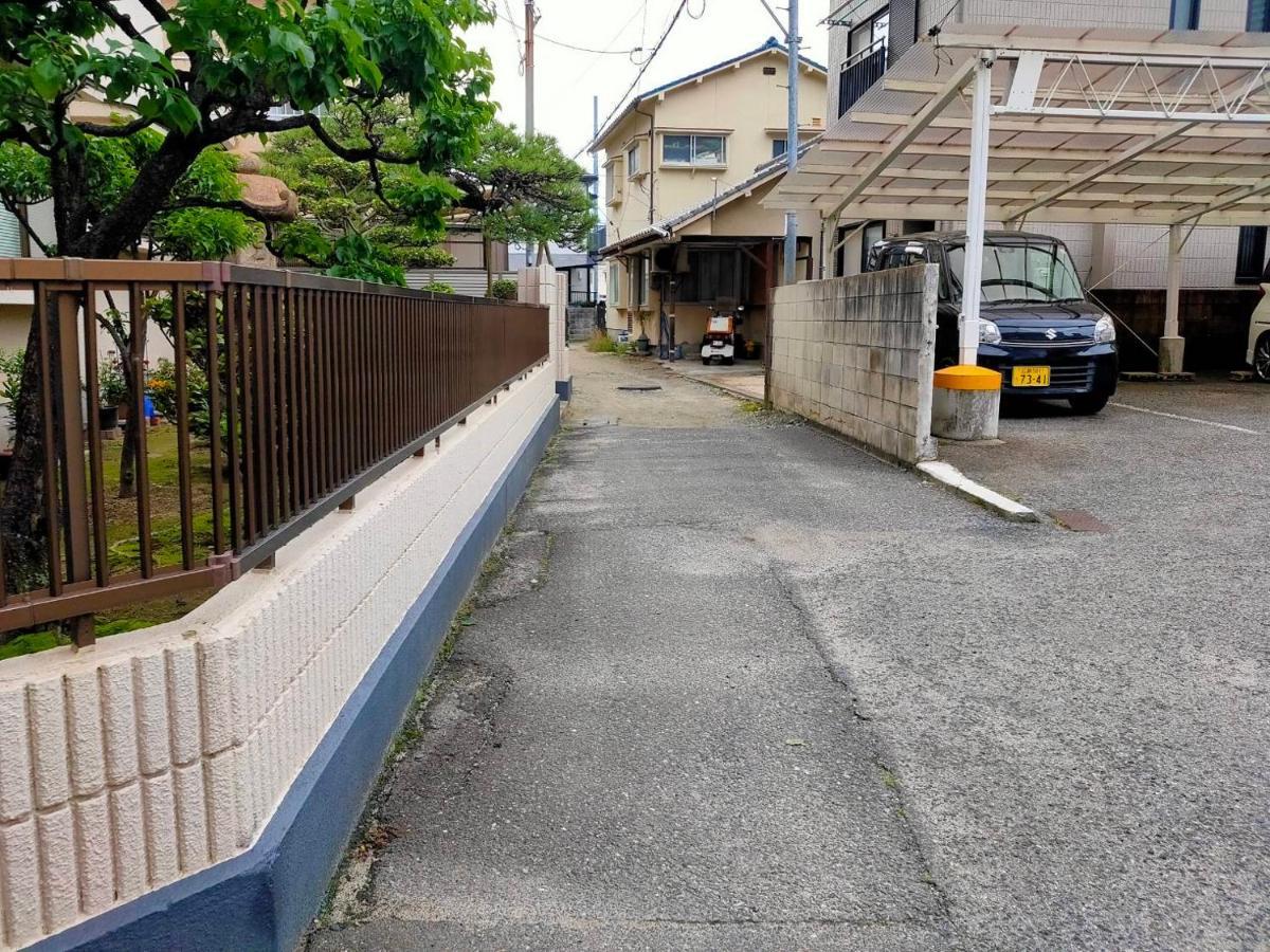 West Crab Base Villa Hiroshima Exterior photo